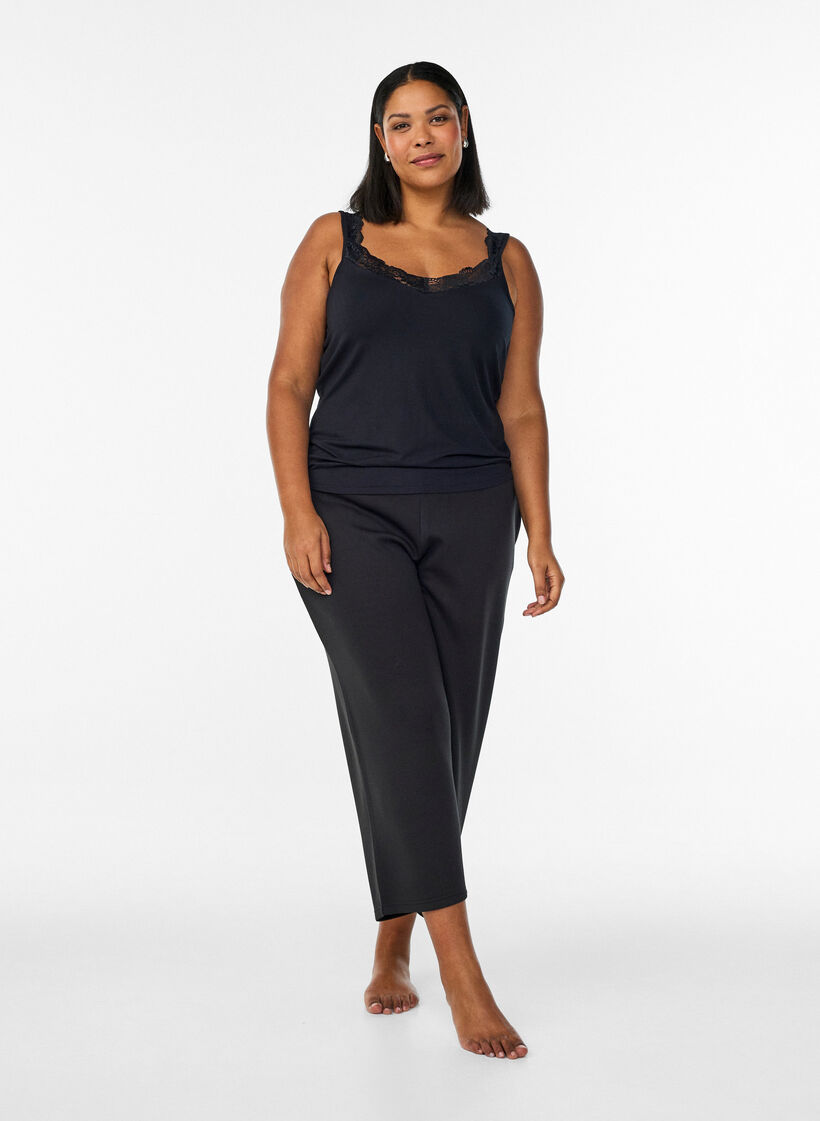 Topp i viskose med blondekant, Svart, Model image number 1