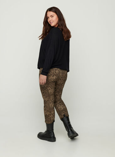 Amy jeans med print, Green Leopard, Model image number 0