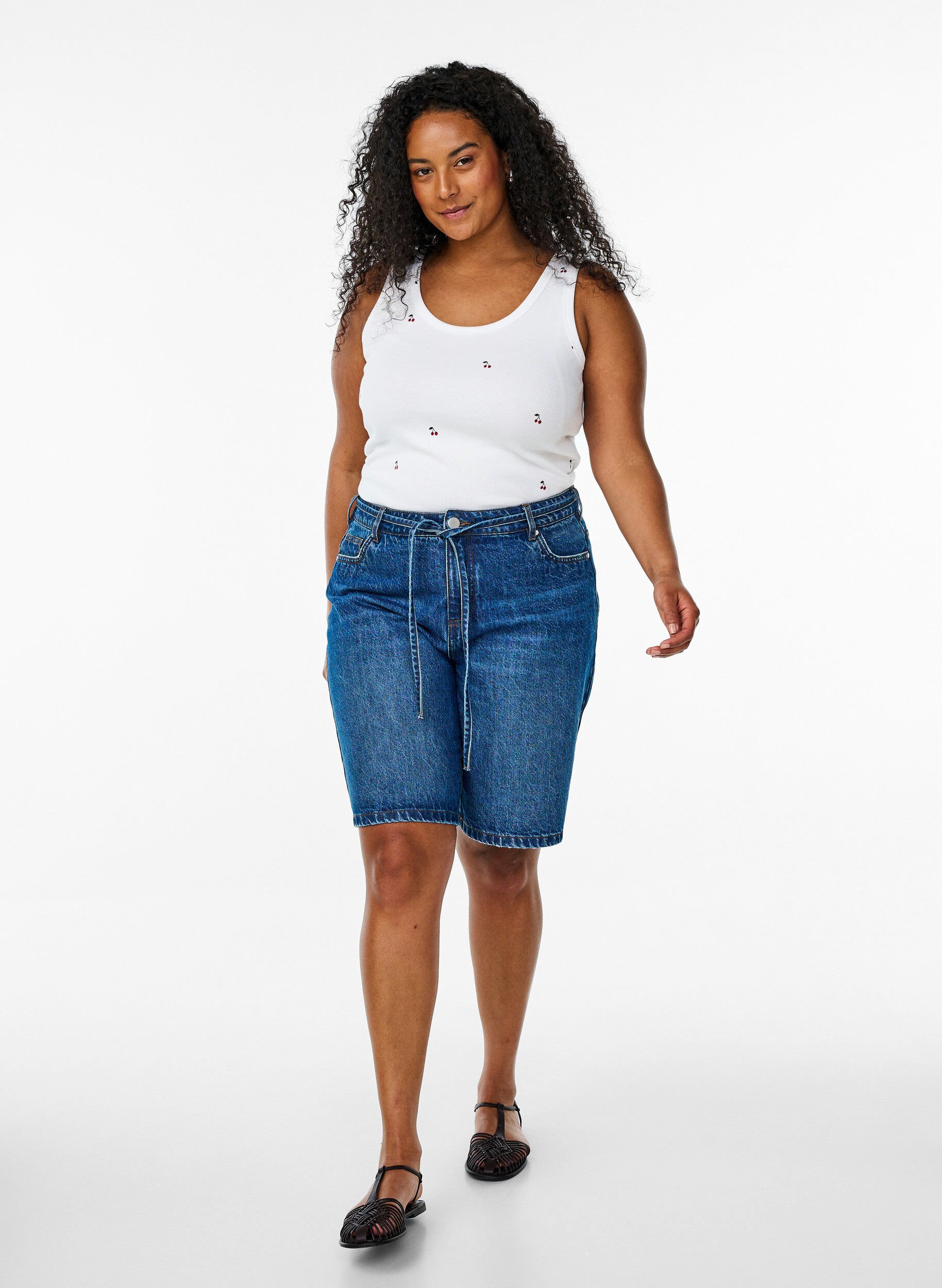 Zizzi Figurn&aelig;r topp med motiv, Hvit, Model image number 1