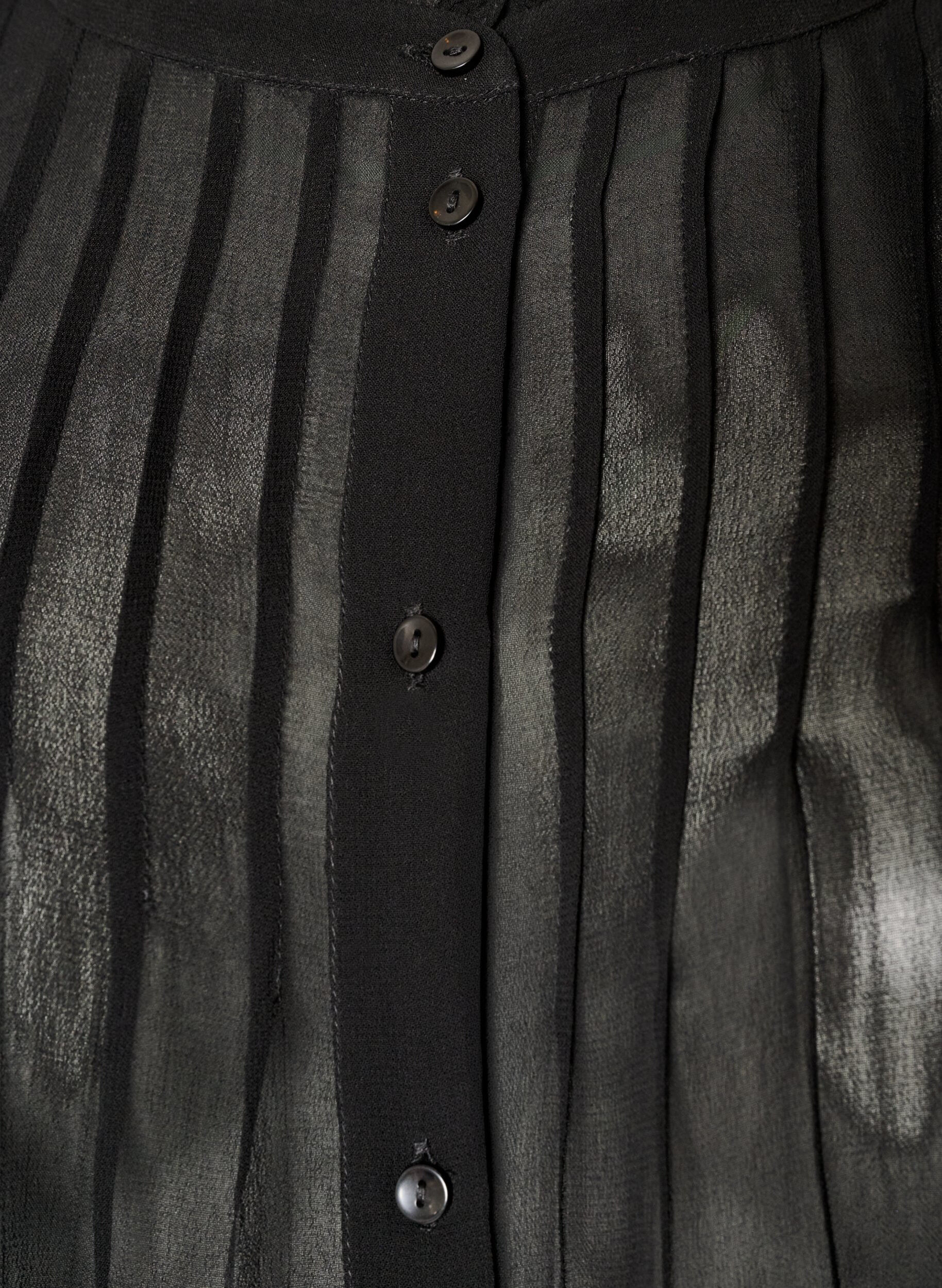 ZizziViskosebluse med en volangkrage, Svart, Packshot image number 2
