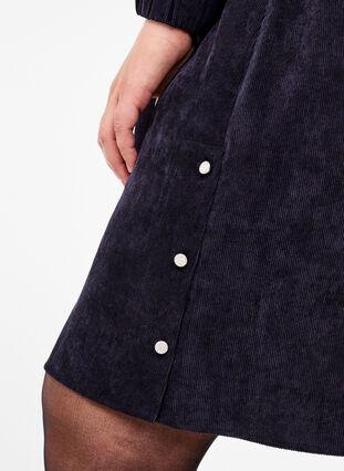 Zizzi Kort fløyelskjole med lommer, Black, Model image number 2