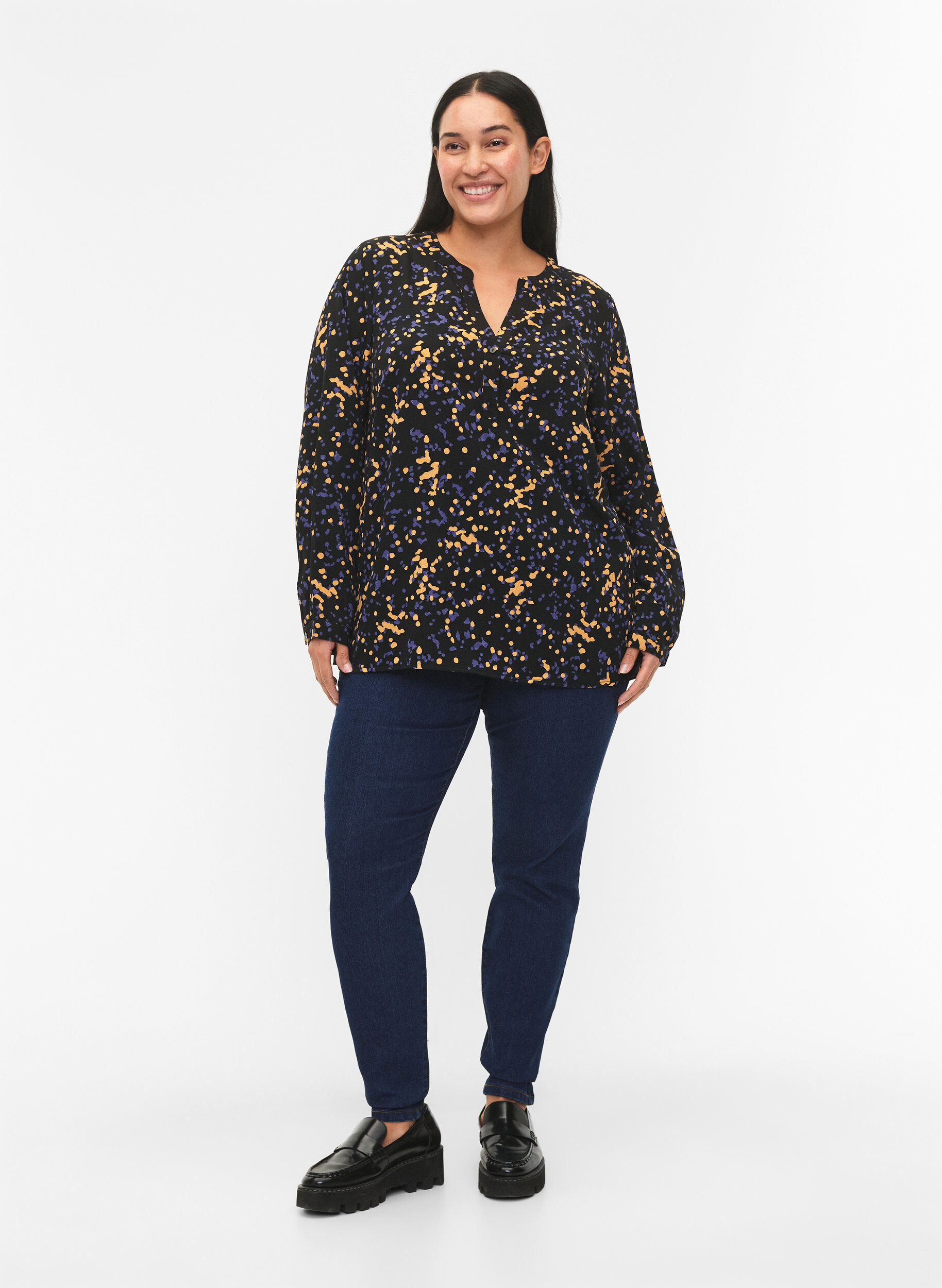 Zizzi FLASH - bluse med lange ermer og trykk, Black Splash AOP, Model image number 2