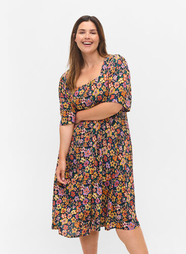 Blomstrete midikjole i viskose , Multi Flower AOP, Model image number 0
