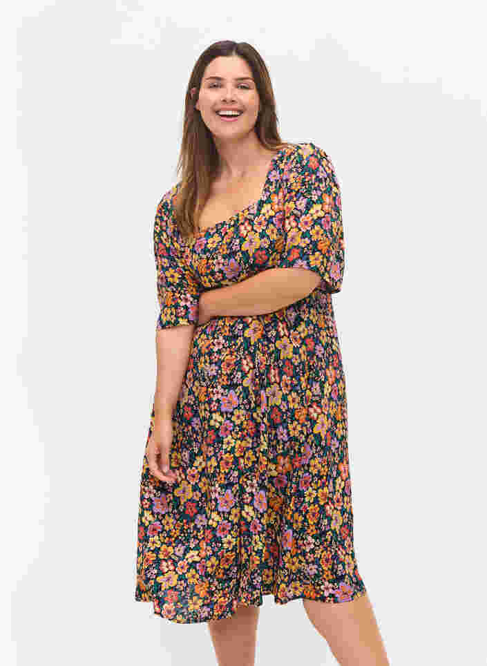 Blomstrete midikjole i viskose , Multi Flower AOP, Model