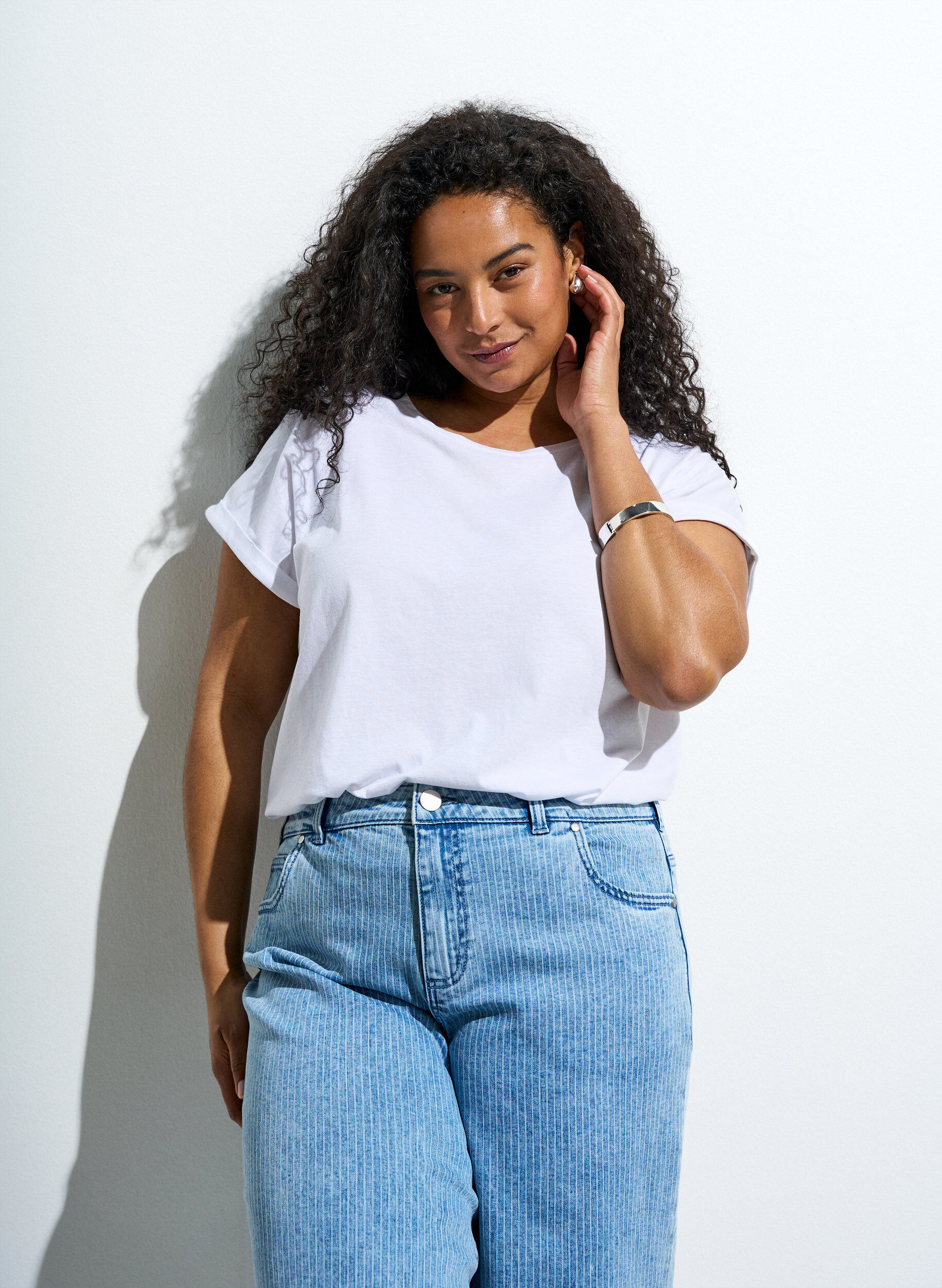 ZizziKortermet T-skjorte i bomullsblanding, Hvit, Image image number 0