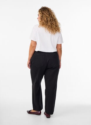 Zizzi Løse jeans med avkortet lengde, Black Washed, Model image number 1