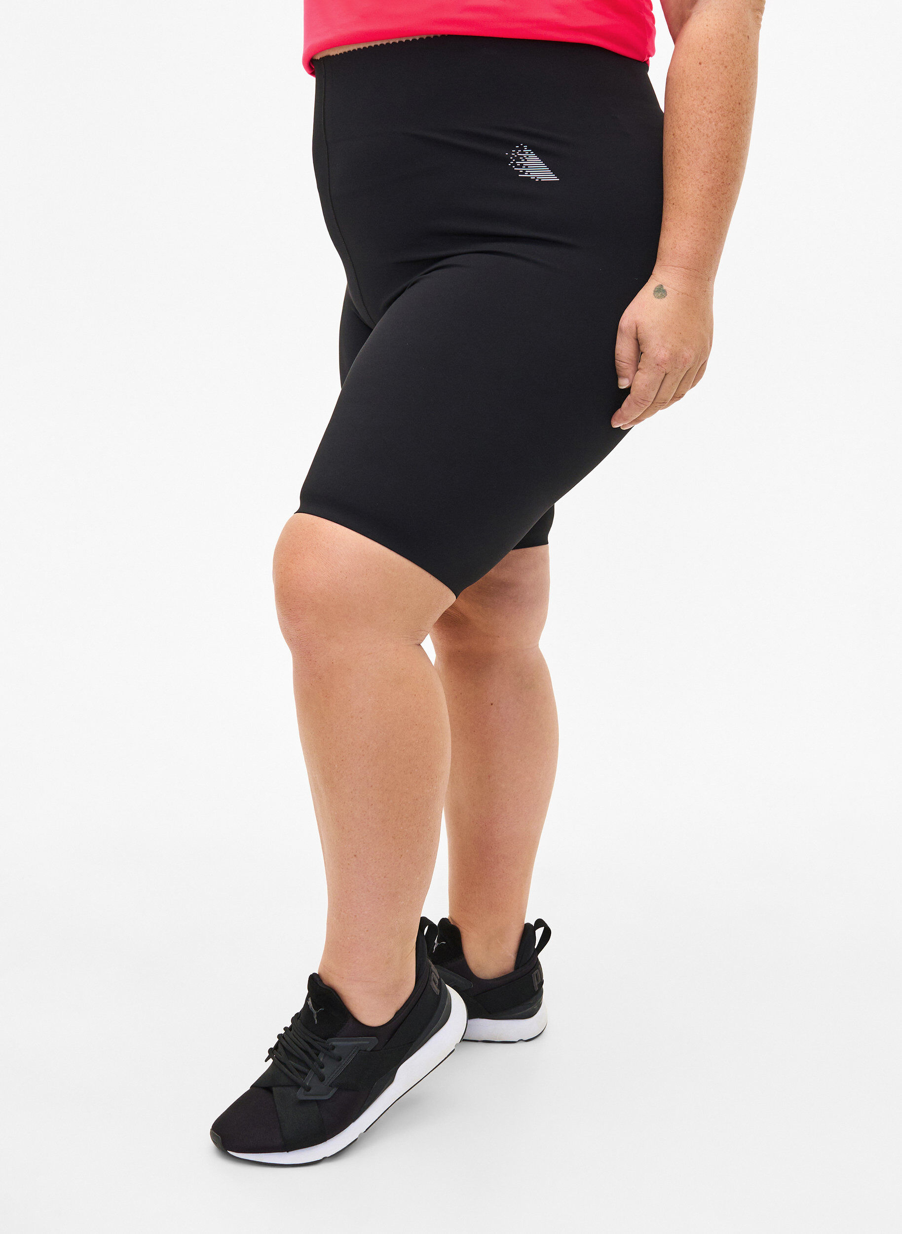 Zizzi Tettsittende treningshorts med lomme, Black, Model image number 0