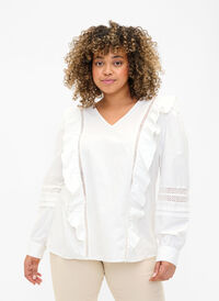 Bluse med ruffles og blondestrikk, Bright White, Model