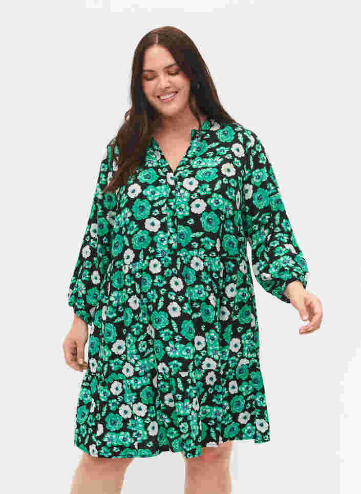 Blomstrete tunika i viskose, Green Flower AOP, Model