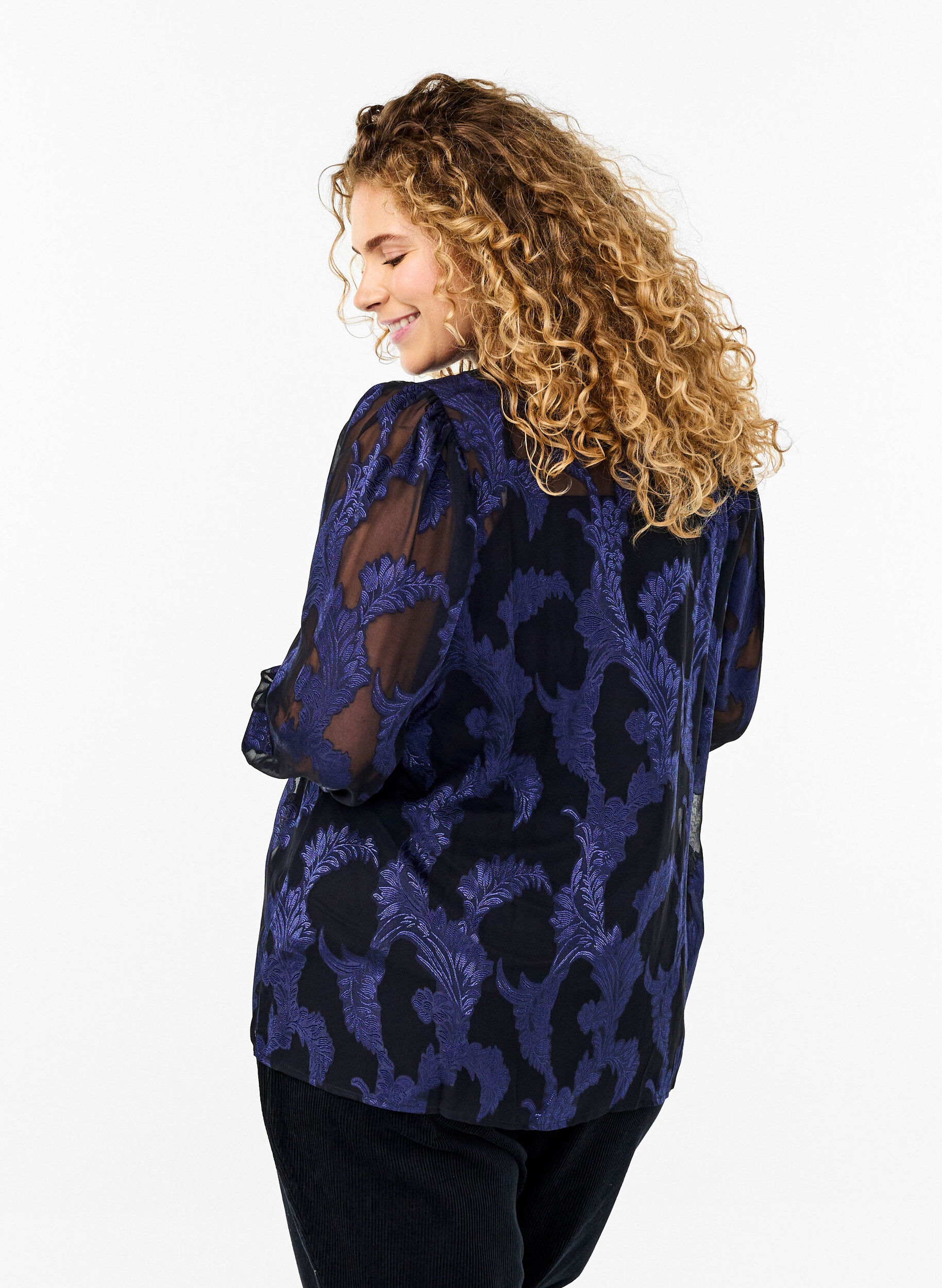 Zizzi Chiffonbluse med jacquardm&oslash;nster, Evening Blue, Model image number 1