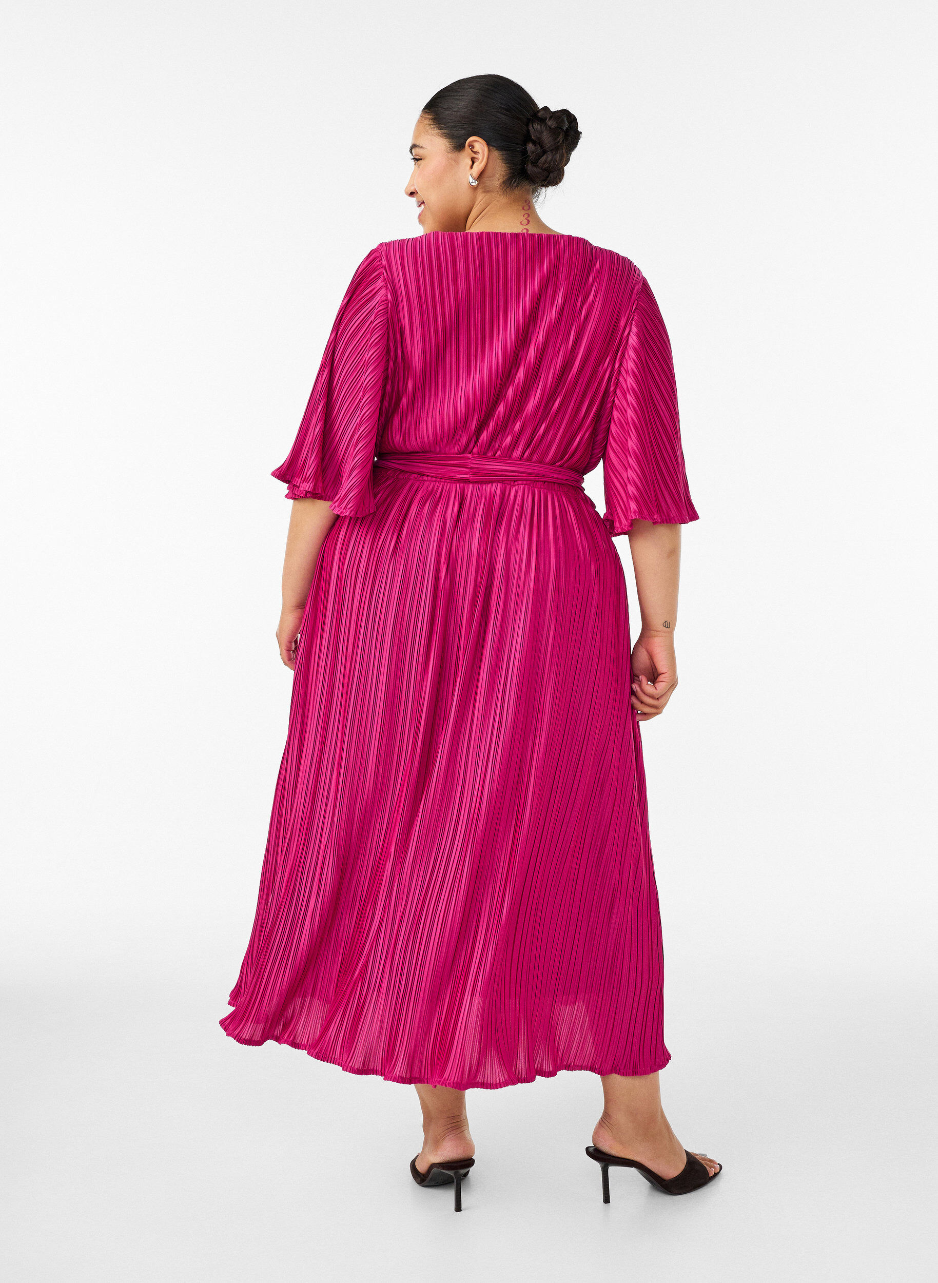 ZizziPlissert midikjole med flaggermus ermer, Rosa, Model image number 1