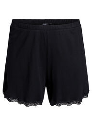 L&oslash;se nattshorts med ribbestruktur og blonderkant, Svart