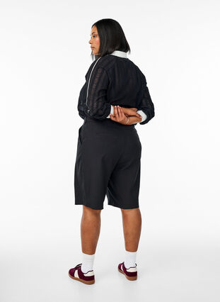 Zizzi Bermuda shorts med høy midje, Black, Model image number 1
