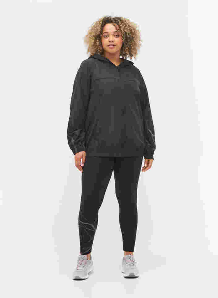 Treningsjakke med glidelås og refleks, Black, Model image number 2