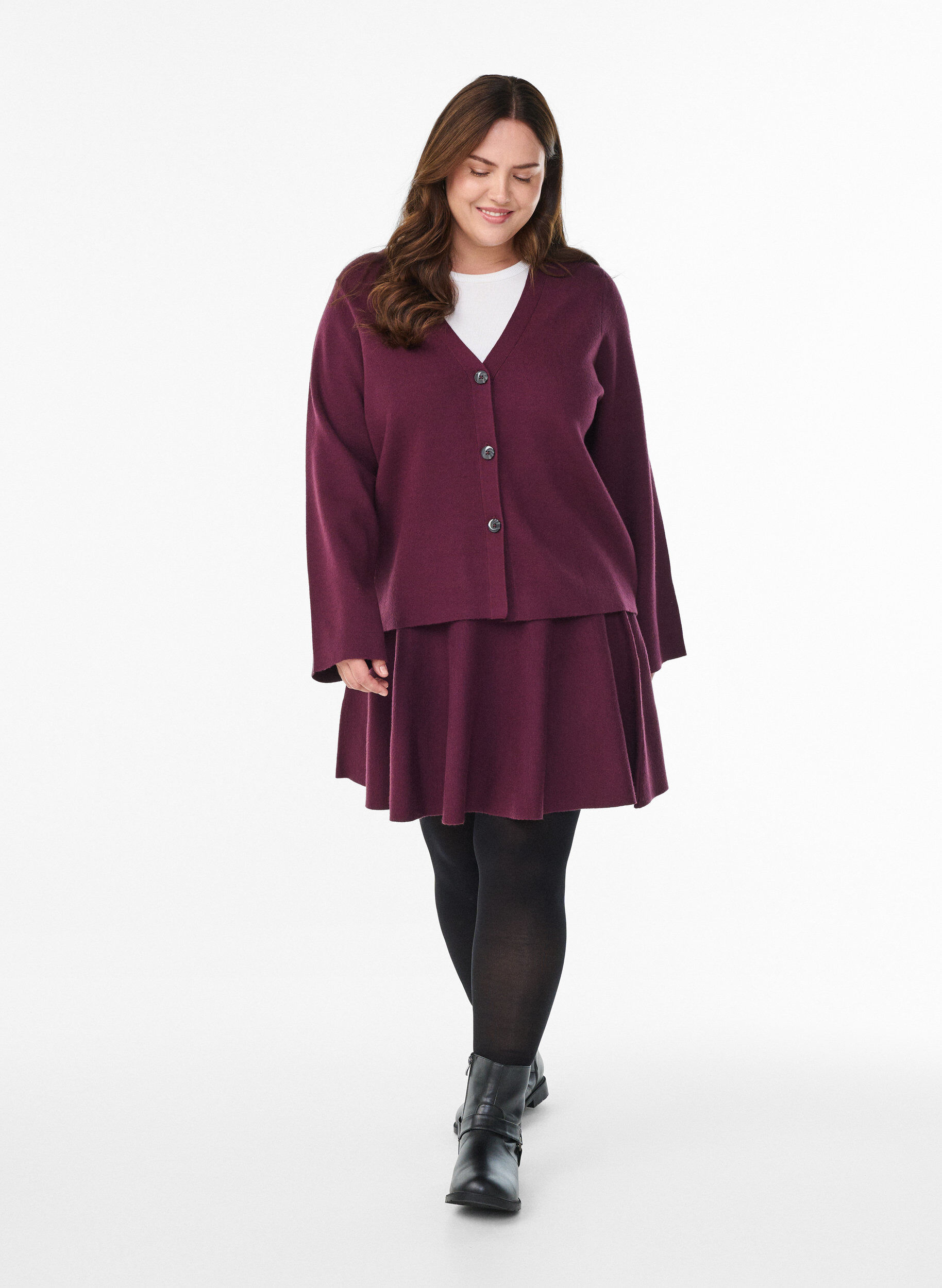 Zizzi Cardigan med v-hals og vide ermer, M&oslash;rk Bordeaux, Model image number 1