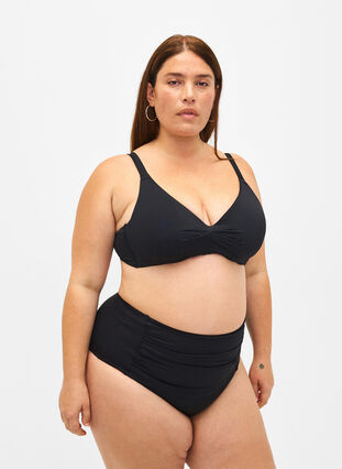 Zizzi Bikini-BH med bøyle og rynkedetaljer, Black, Model image number 2