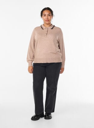 Zizzi Strikkebluse med kruset polokrage, Beige, Model image number 1