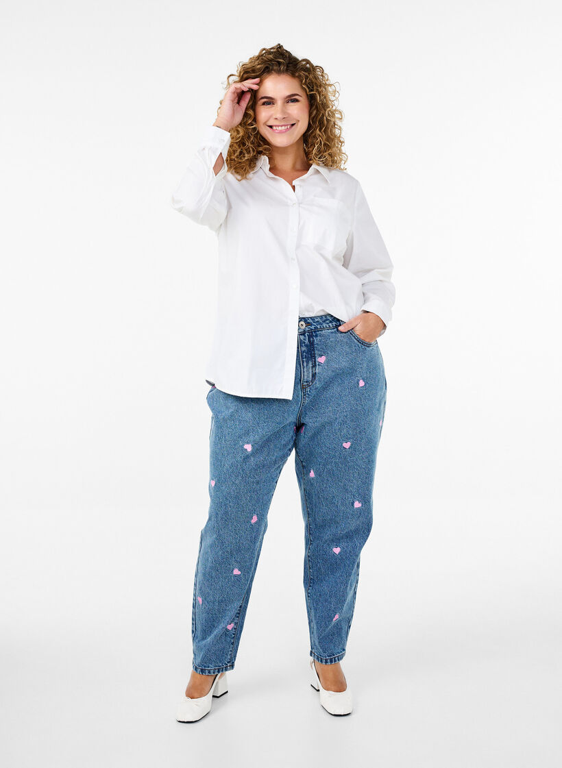 Mille mom-fit jeans med broderi, Blå, Model image number 0