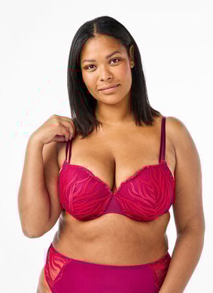 Zizzi Formstøpt BH med broderi, Rød, Model image number 0