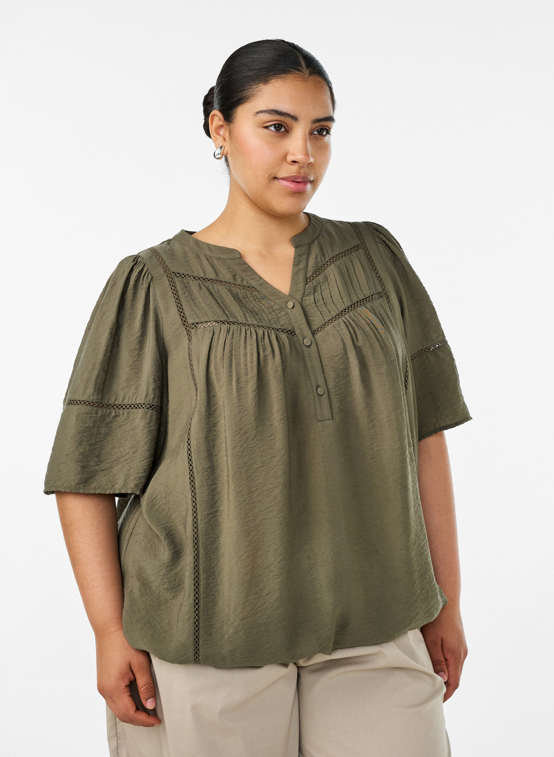 Viskosebluse med legg og ballongeffekt, Gr&oslash;nn, Model