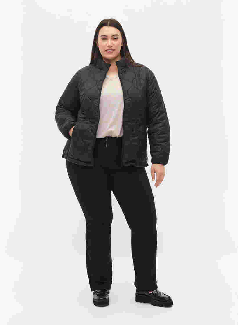 Quiltet jakke med glidelås og lommer, Black, Model image number 2