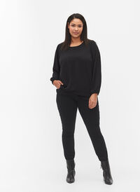 Ekstra slim Sanna jeans med normal høyde på livet, Black, Model