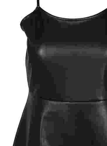 Kjole i imitert skinn med A-form, Black, Packshot image number 2
