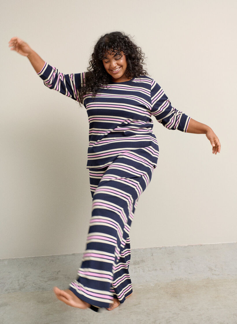 Langermet nattopp i ribbestrikket jersey med striper, Bl&aring;, Image image number 0