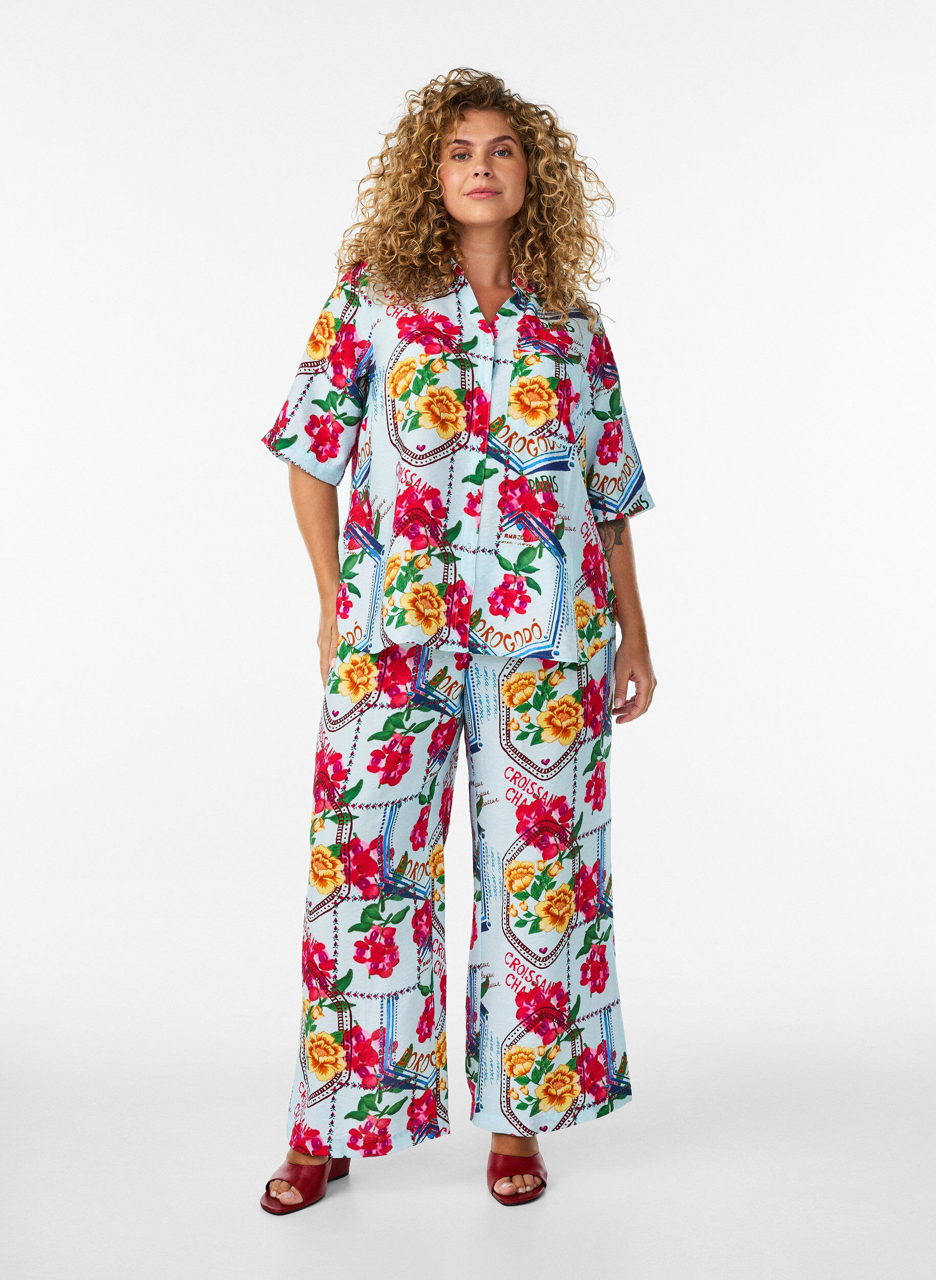 ZizziBluse med albuelange ermer og fargerikt trykk, Bl&aring;, Model image number 1