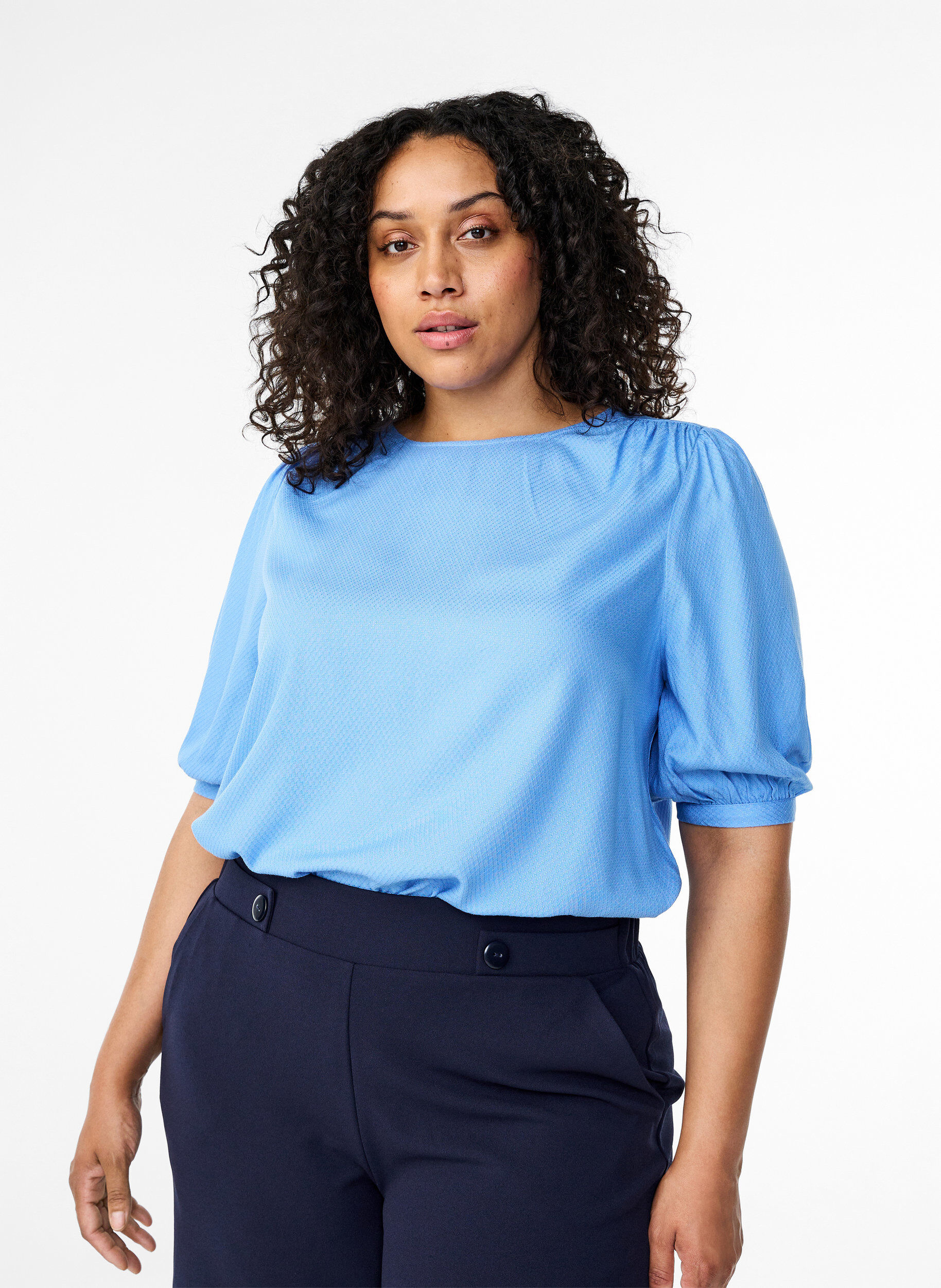 Zizzi Viskosebluse med 1/2-ermer, Cornflower Blue, Model image number 0