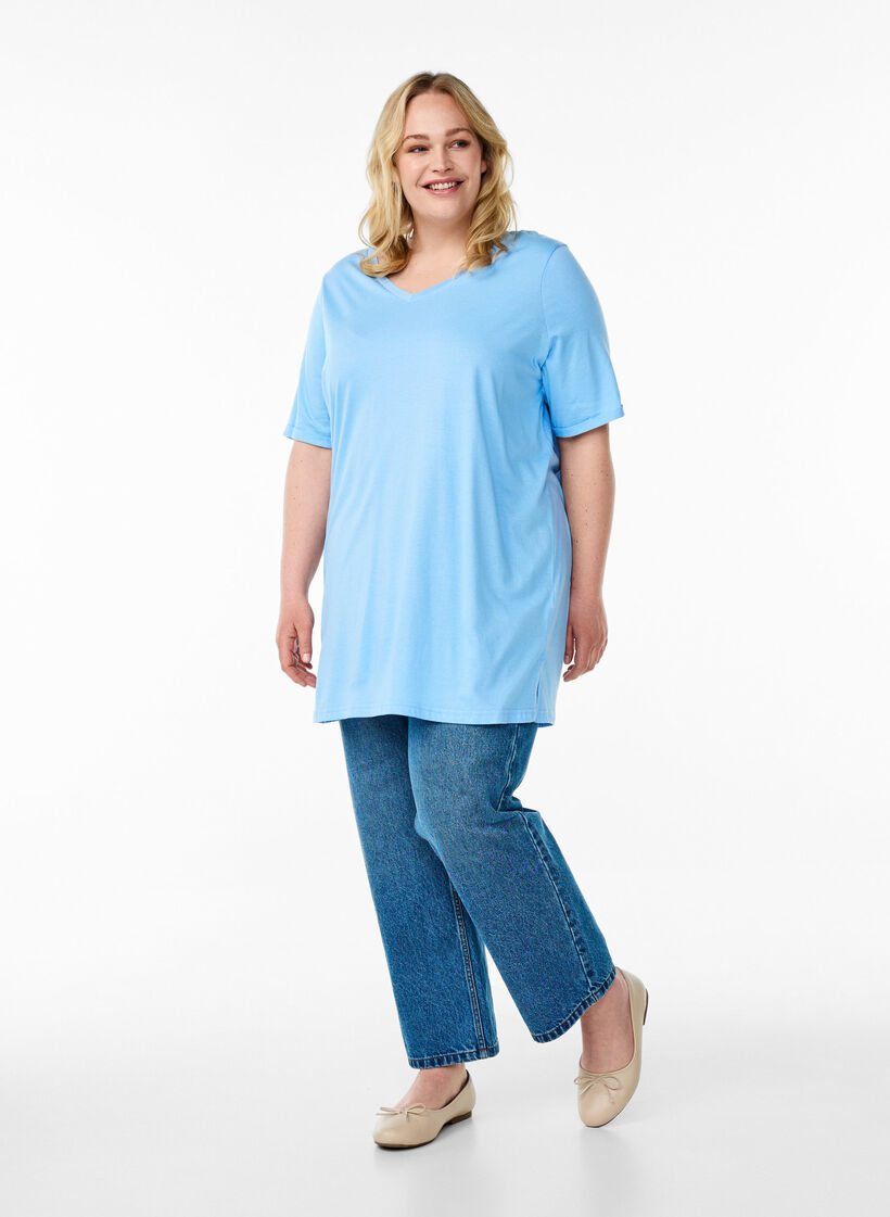Ensfarget oversized t-skjorte med V-hals, Blå, Model image number 1