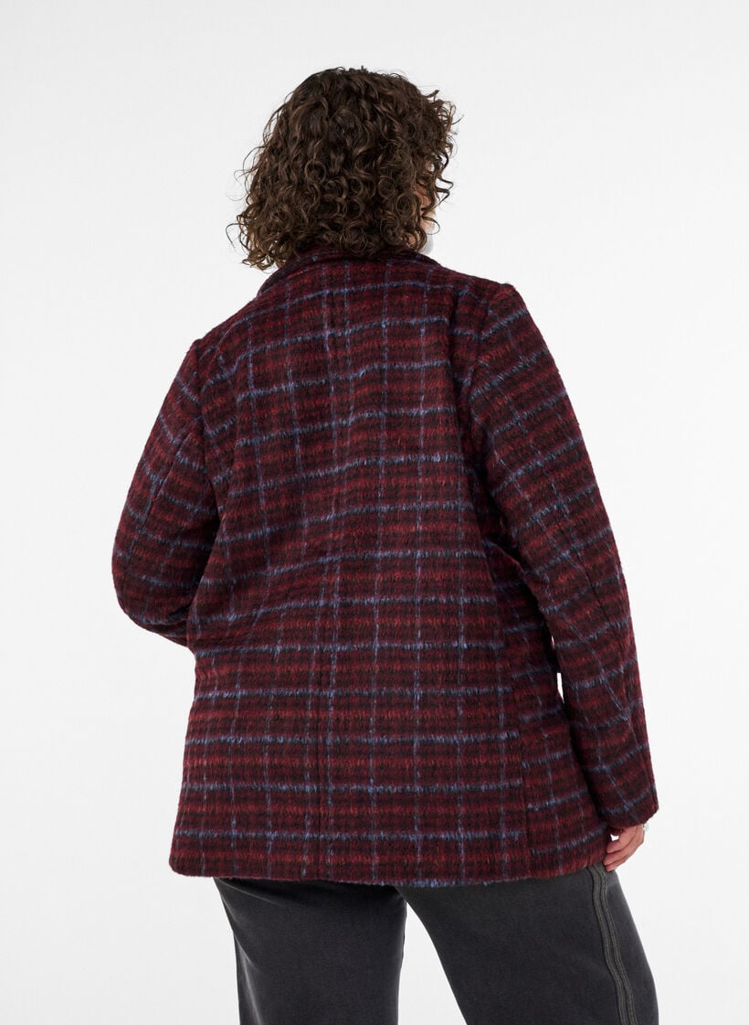 Rutete jakke med lommer, R&oslash;d, Model