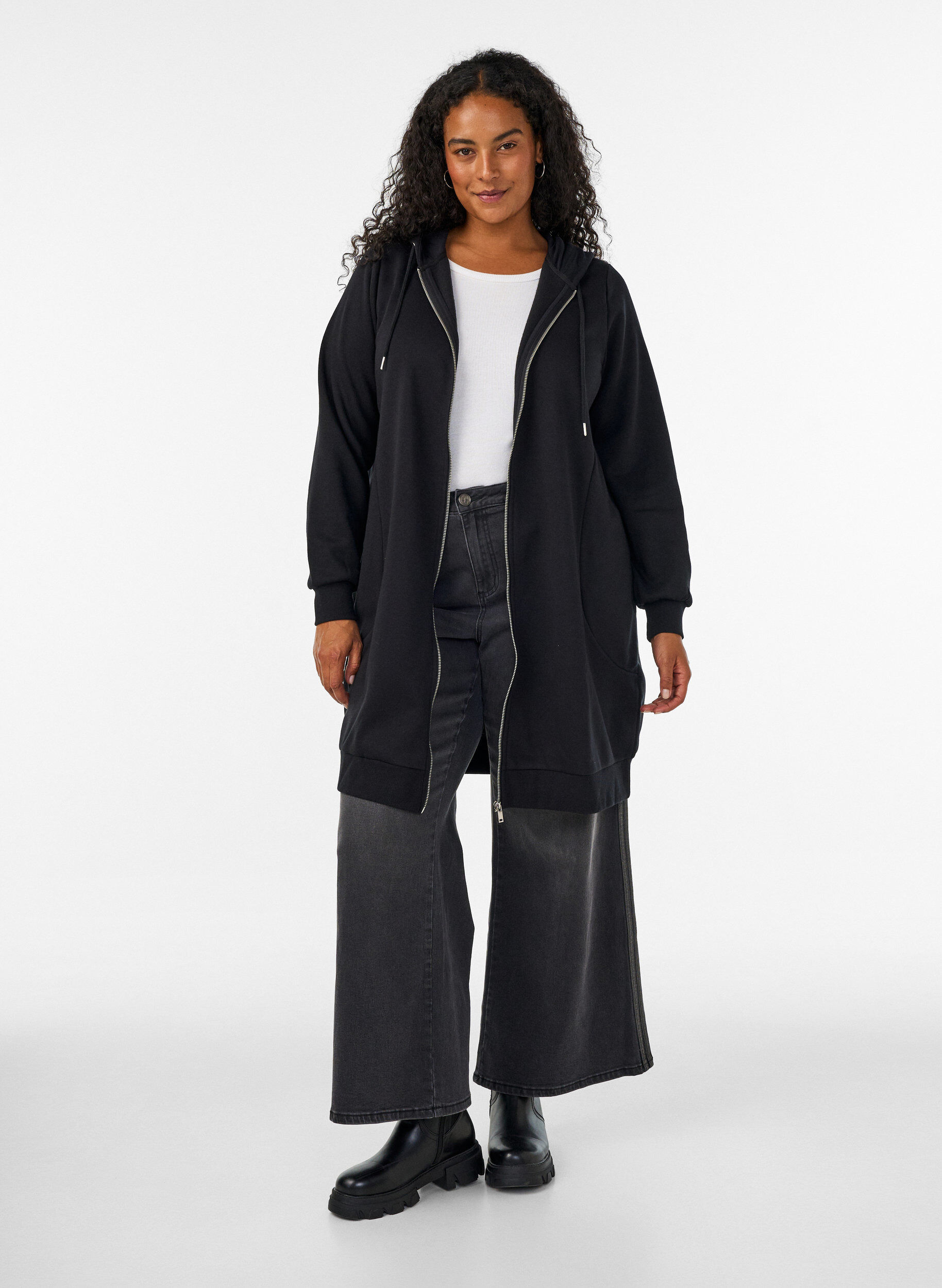 ZizziLang hettegenser med glidel&aring;s og lommer, Svart, Model image number 1