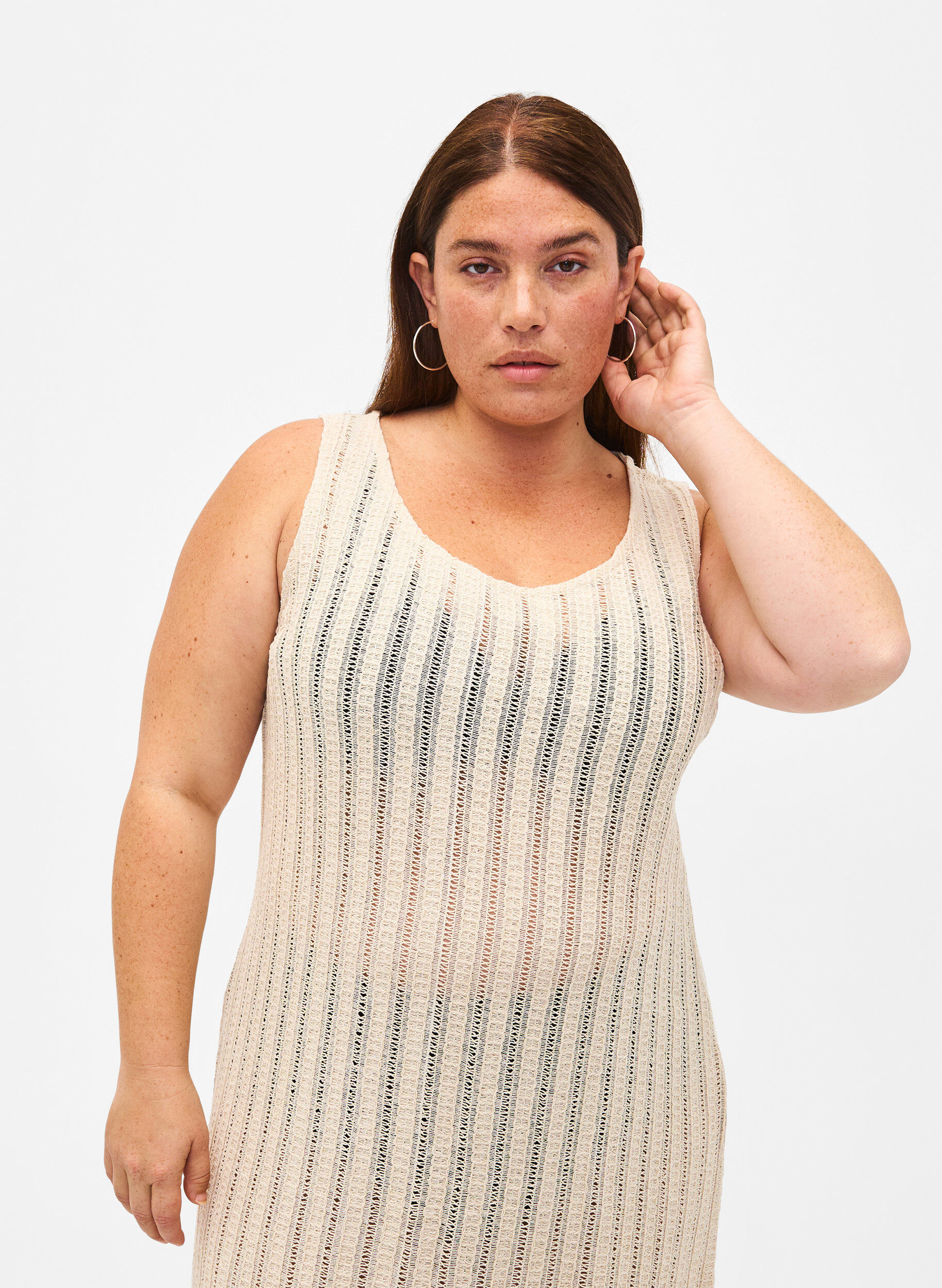 Zizzi Lett vevd strandkjole med splitter, Brazilian Sand, Model image number 2