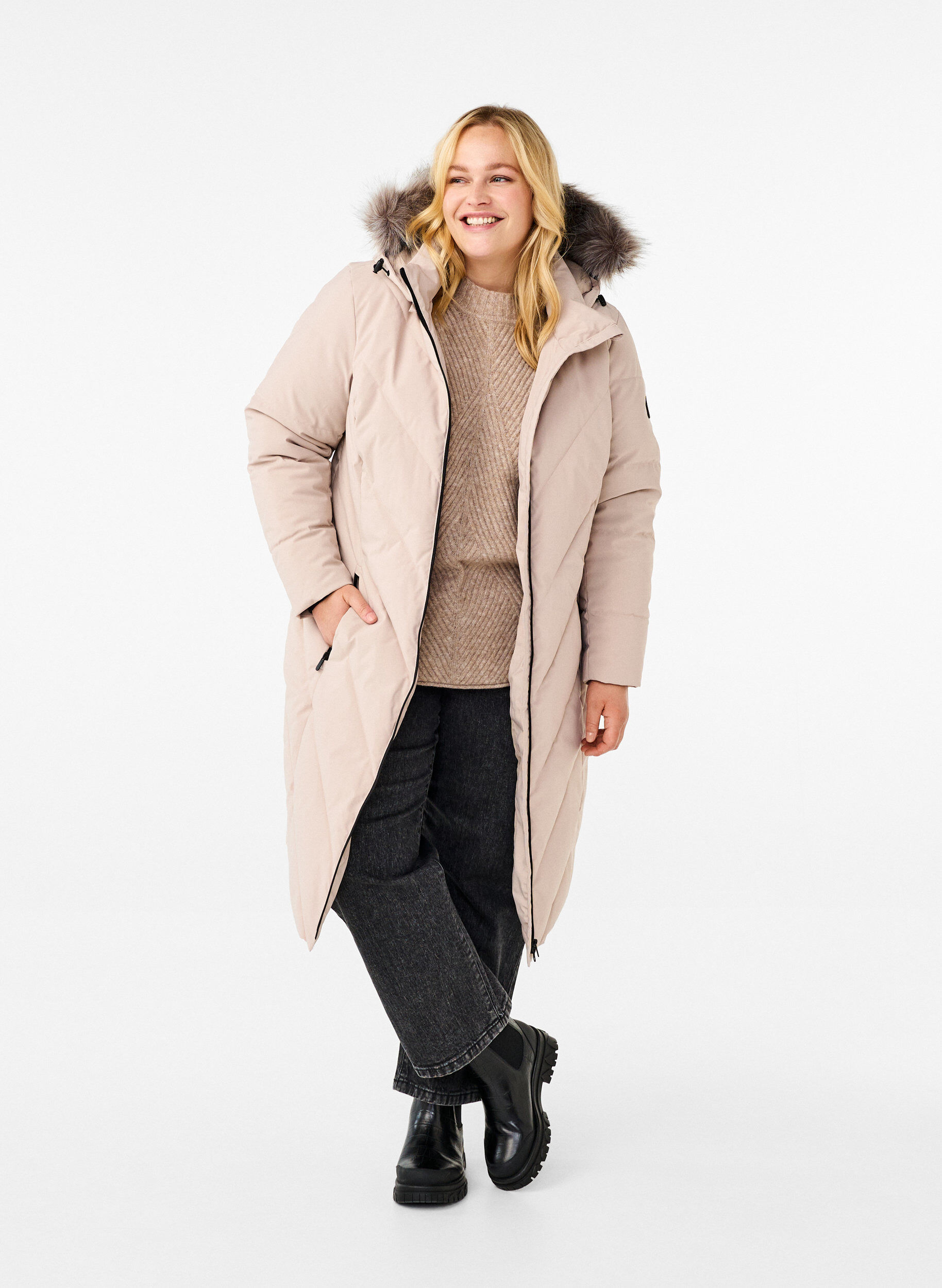 ZizziLang vinterk&aring;pe med kroklukking og en imitert pelskrage, Beige, Model image number 1