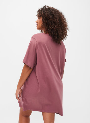 Oversize pysjamas T-skjorte i økologisk bomull, Rose Brown W. Relax , Model image number 1