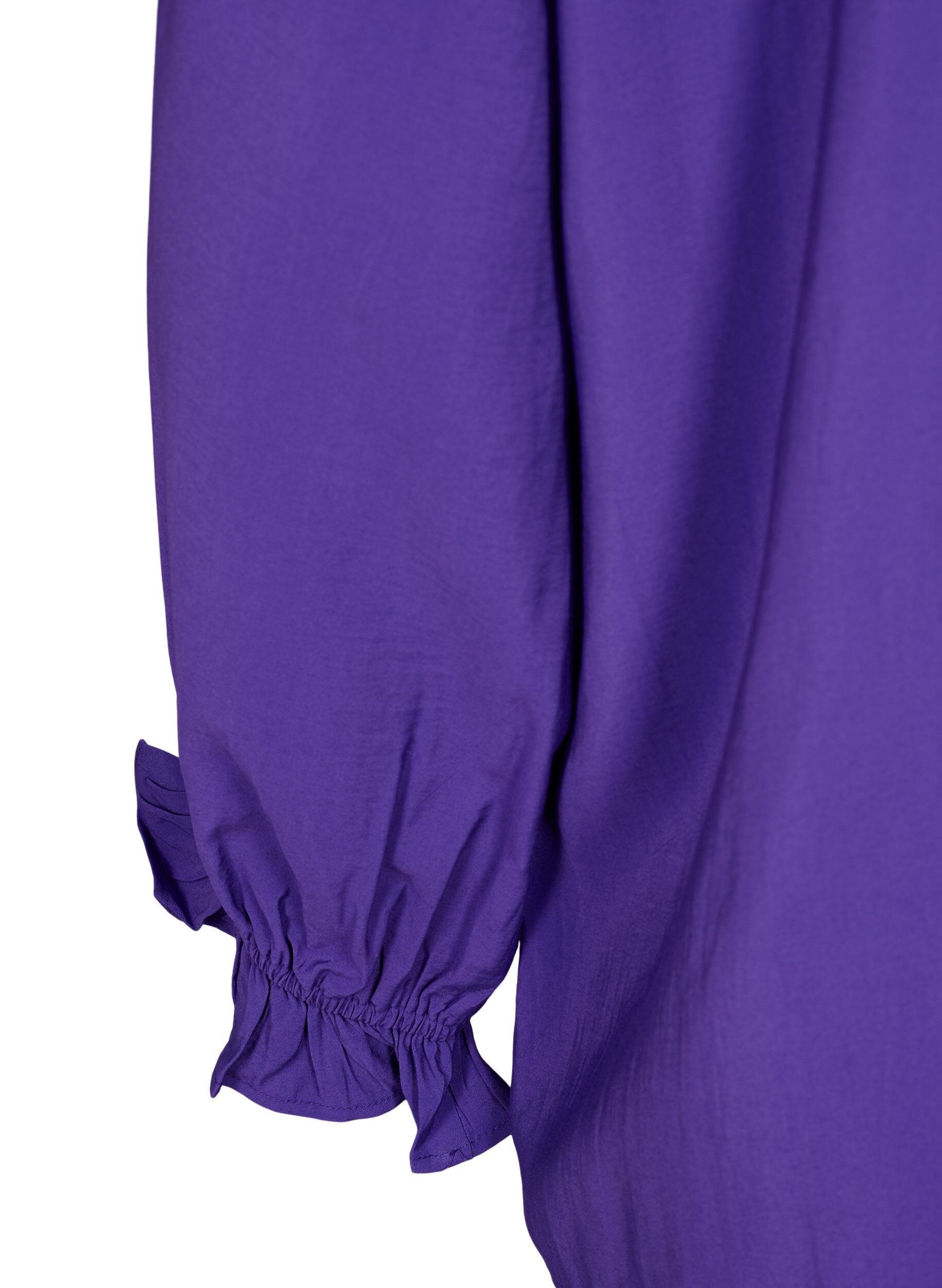 Zizzi Langermet bluse i viskose med volanger, Prism Violet, Packshot image number 3