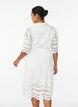 Skjortekjole i broderie anglaise med knytebelte, Hvit, Model image number 2