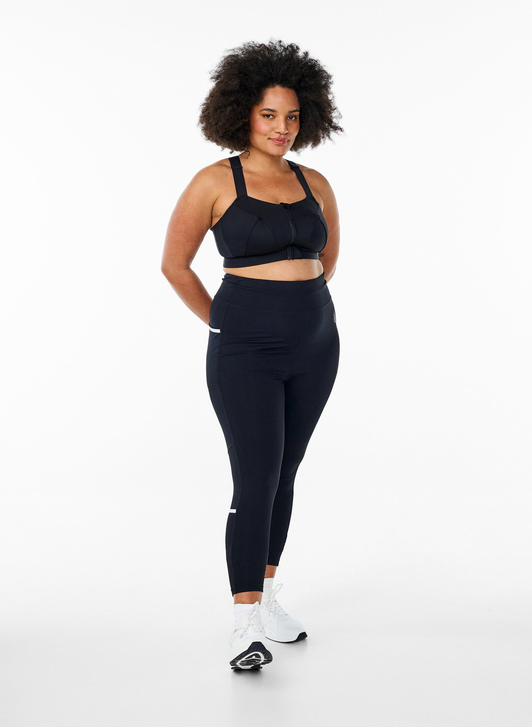 Zizzi L&oslash;petights med lett kompresjon og sidelommer, Svart, Model image number 1