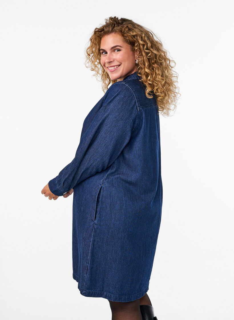 Kort denimkjole med V-hals og krage, Dark Blue Denim, Model