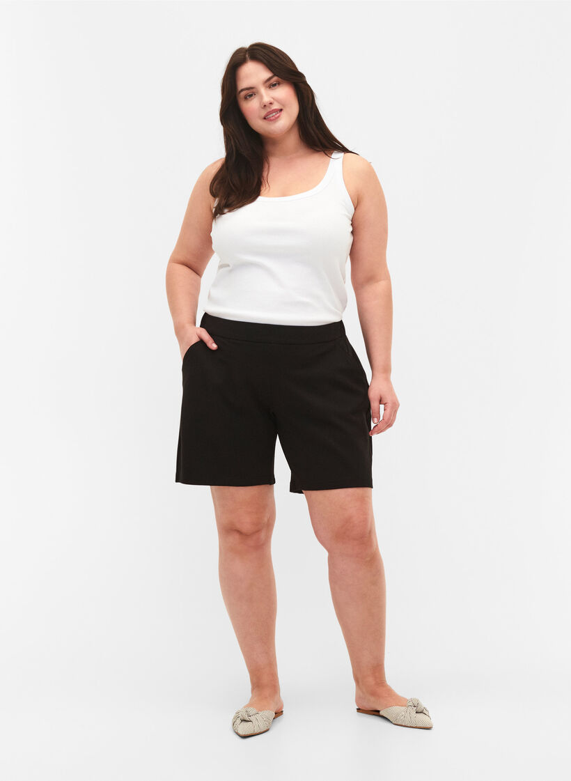 Maddison shorts med regular fit, Black, Model image number 3