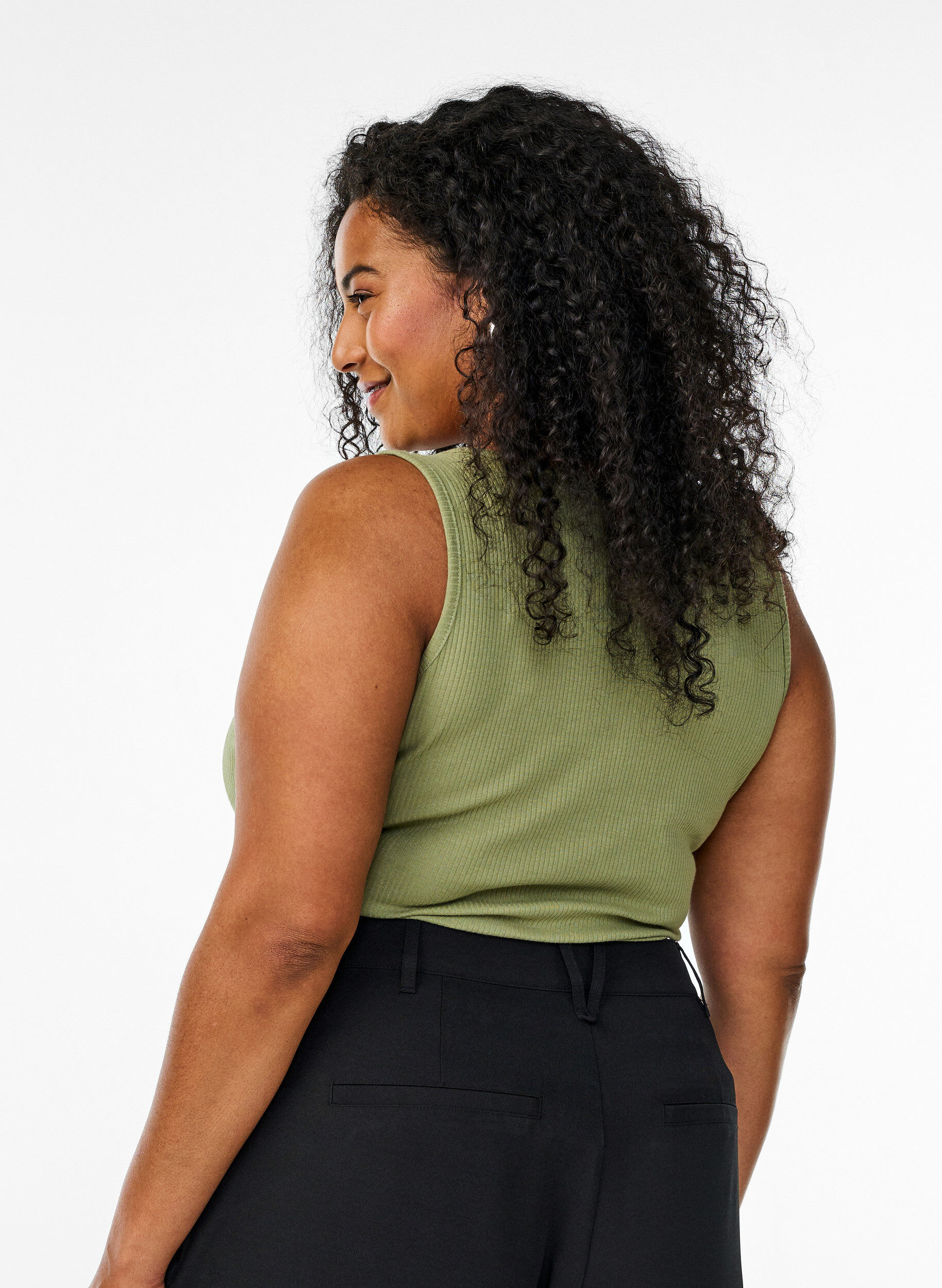 Zizzi Singlet med strass og smal passform, Gr&oslash;nn, Model image number 2