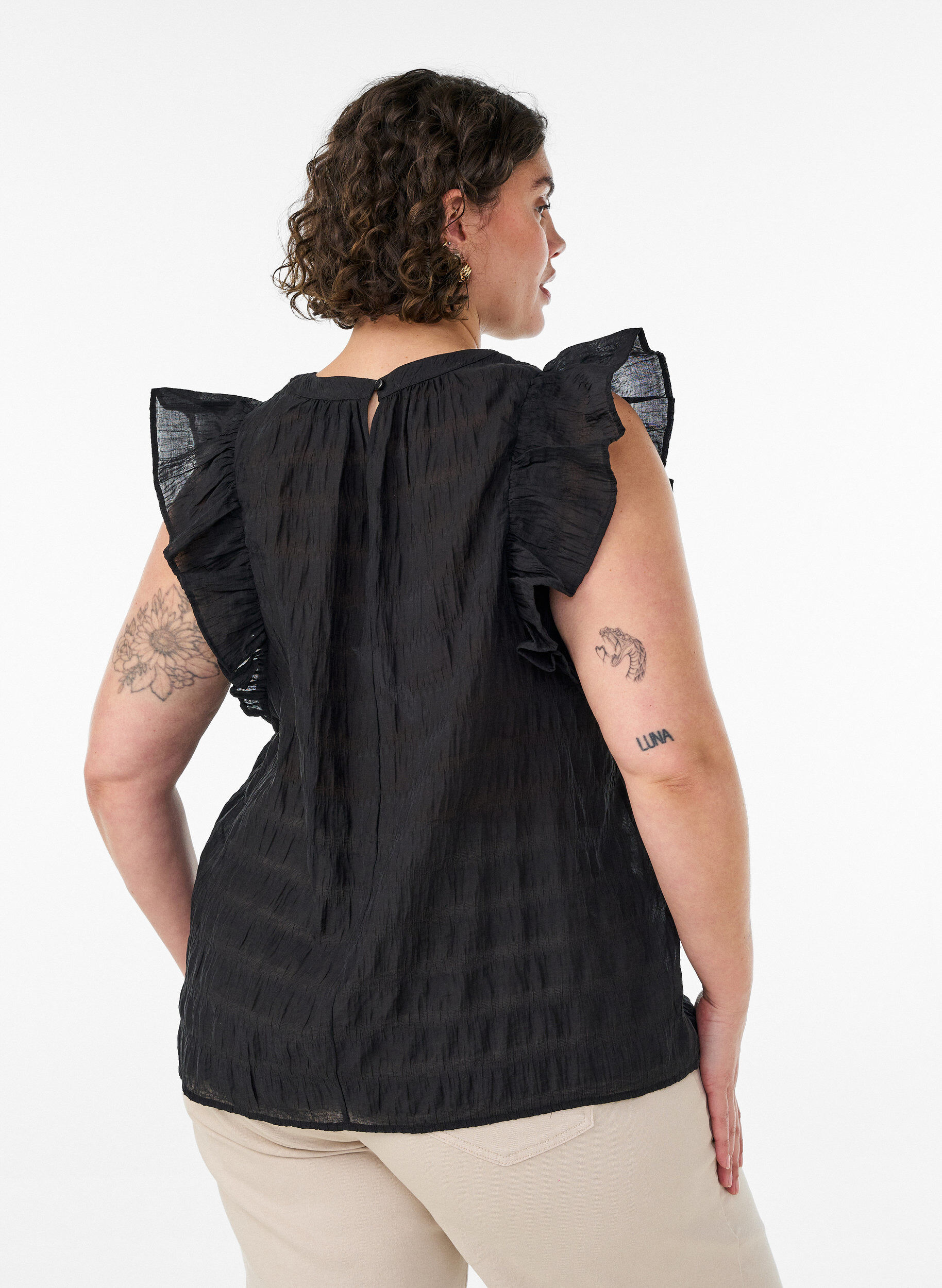 ZizziErmel&oslash;s bluse med tekstur og volanger, Svart, Model image number 2