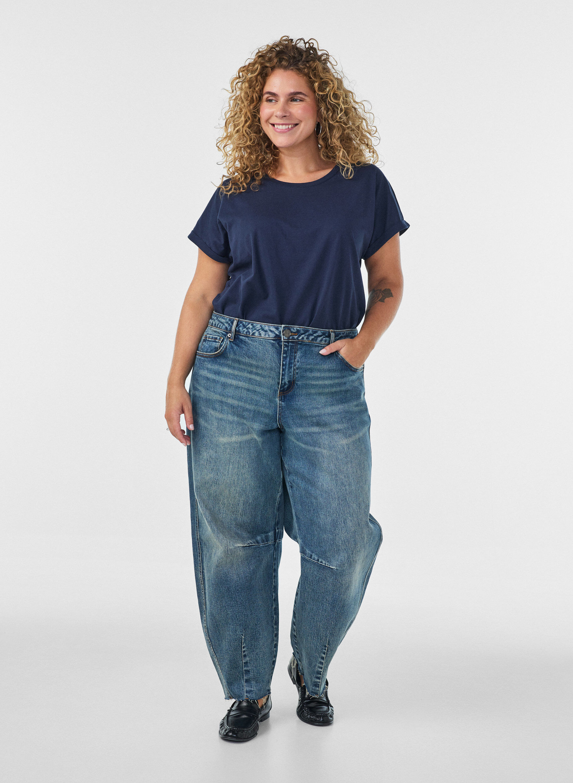 ZizziKortermet T-skjorte i bomullsblanding, Bl&aring;, Model image number 1