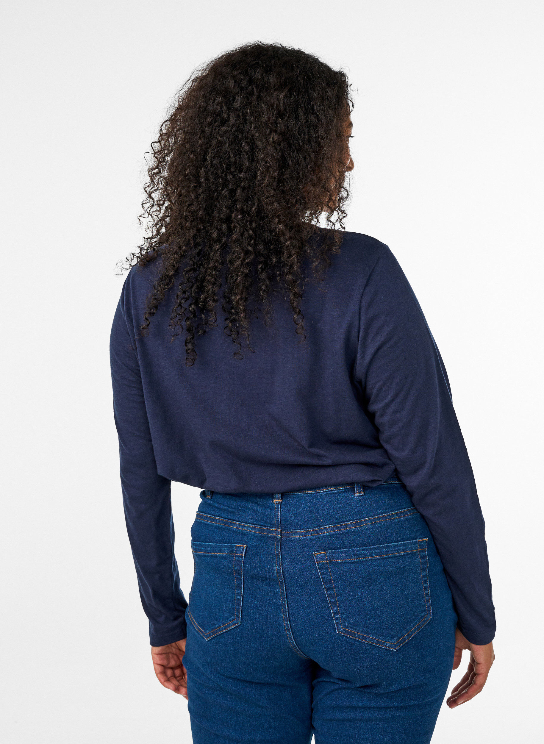 ZizziLangermet t-skjorte med V-hals og knapper, Bl&aring;, Model image number 2