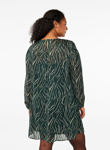 Zizzi Kort mønstrete kjole med rund hals, Scarab Safari AOP, Model image number 1