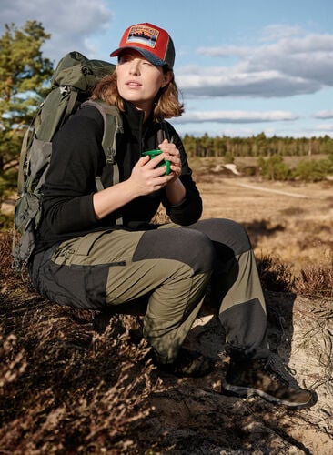 Zizzi Vannavstøtende turbukser med lommer, Forest Night, Image image number 0