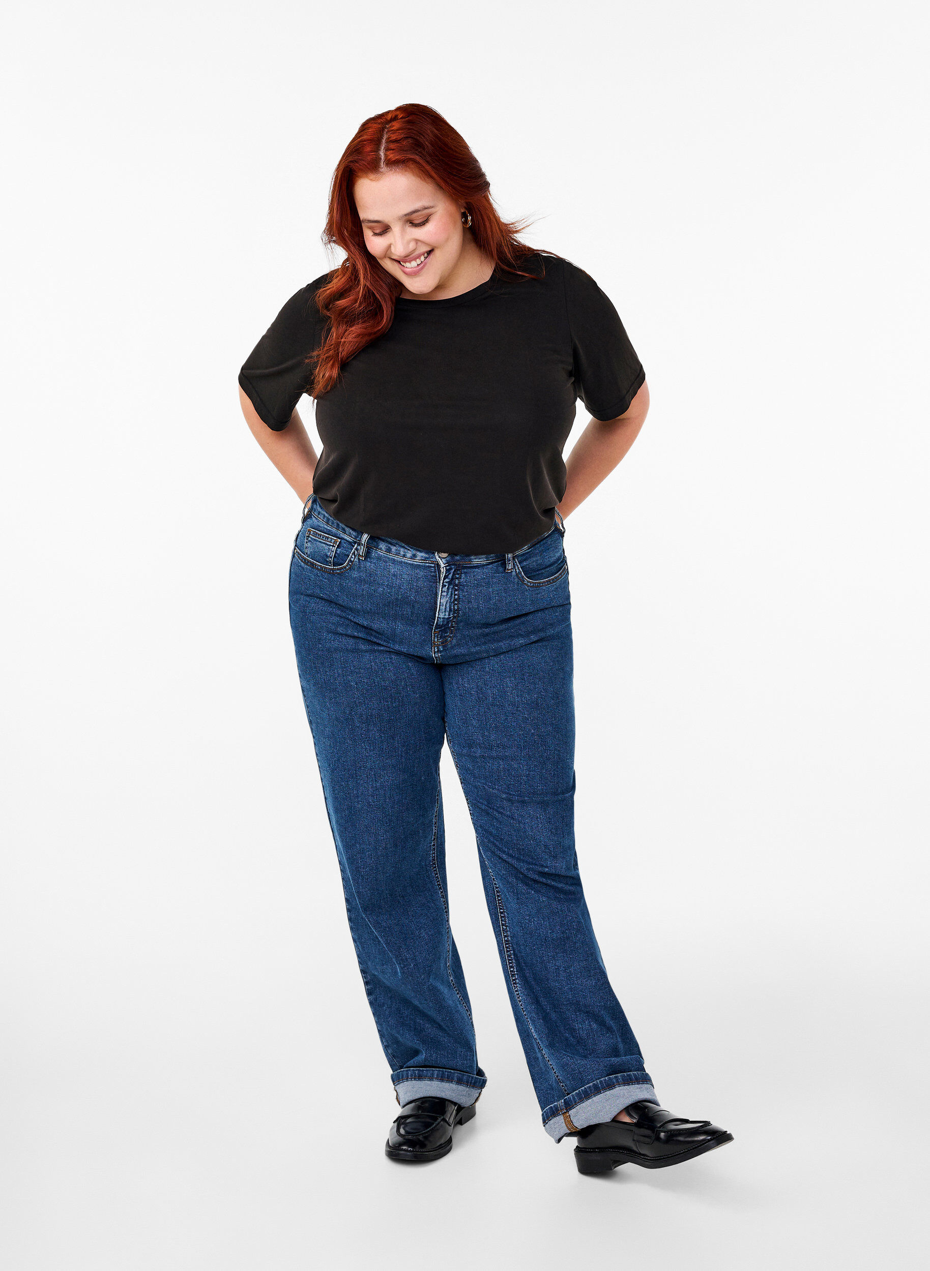 Zizzi T-skjorte i Tencel &trade; Modal med rund hals, Svart, Model image number 1