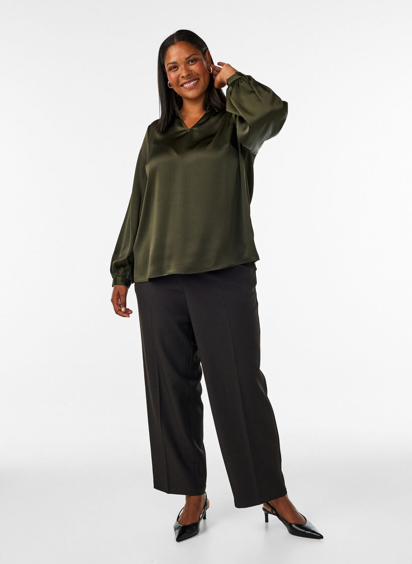 Bluse med skjortekrage og V-hals, Gr&oslash;nn, Model image number 1