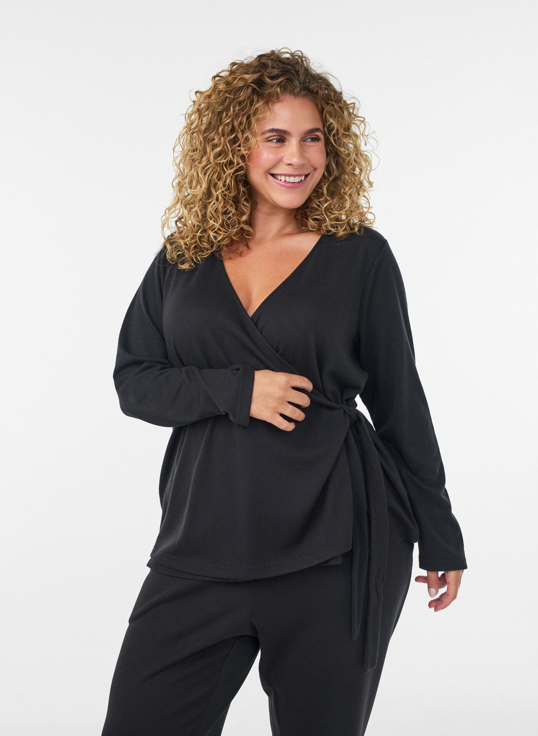 Jersey-wrap bluse med knytebelte, Svart, Model